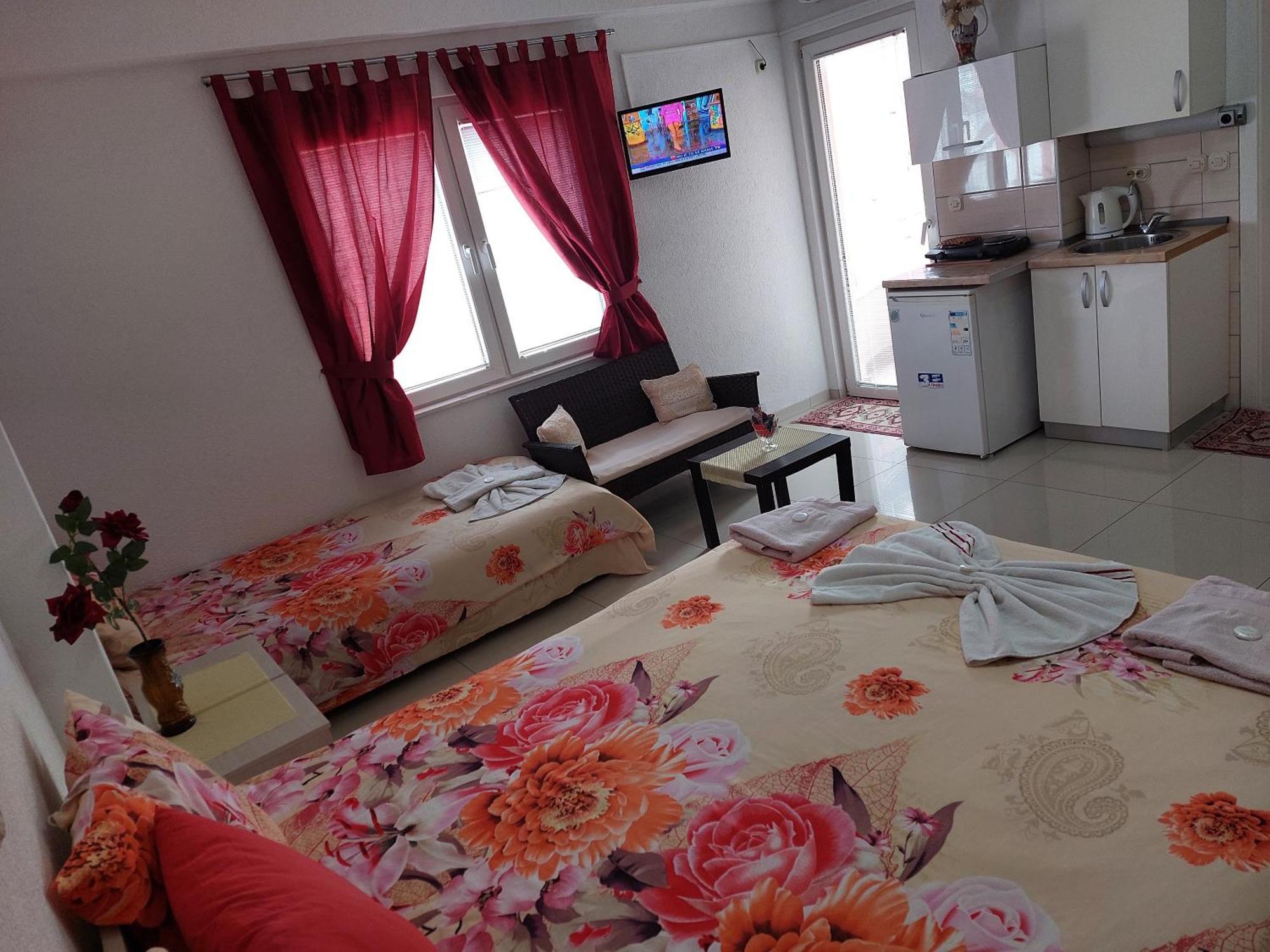 Villa & Apartments Antigona Ohrid Exterior photo